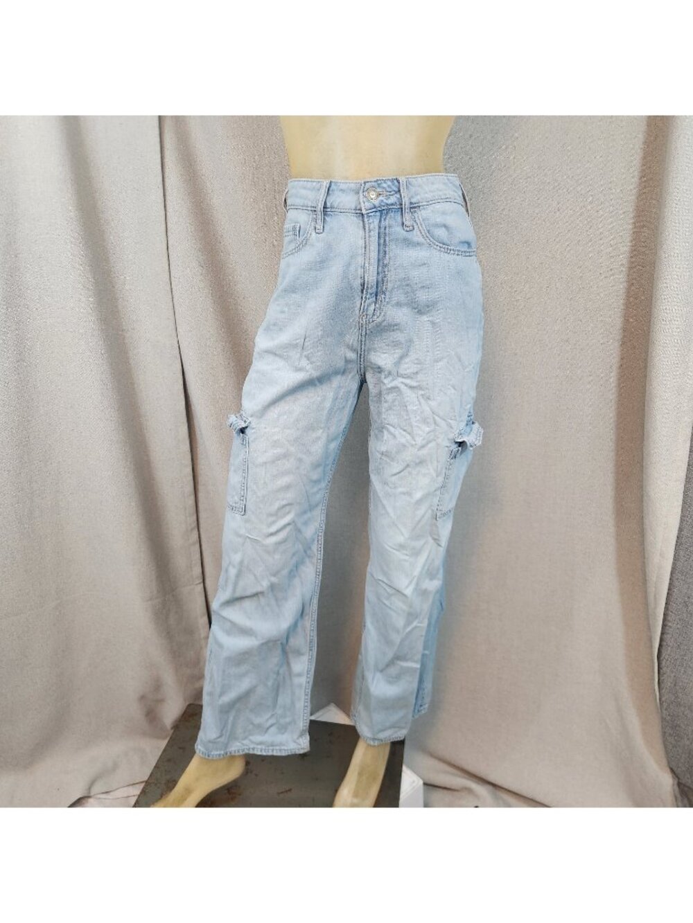 Hollister High Rise Vintg Baggy Light Wash Denim Blue Jean Size 1R / 0R 25 Wx 29